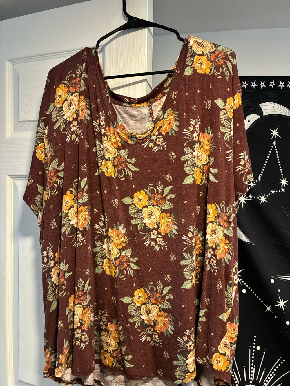Women's Brown Floral Scoop Neck Top - Yellow Rose Print